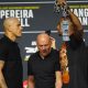 Alex Poatan e Jamahal Hill fazem encarada tensa antes do UFC 300.